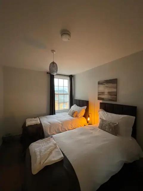 Superb 2 Bedroom Sea View Flat Scarborough Exterior foto